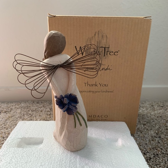 Willow Tree "Thank You" Figurine - Picture 2 of 4